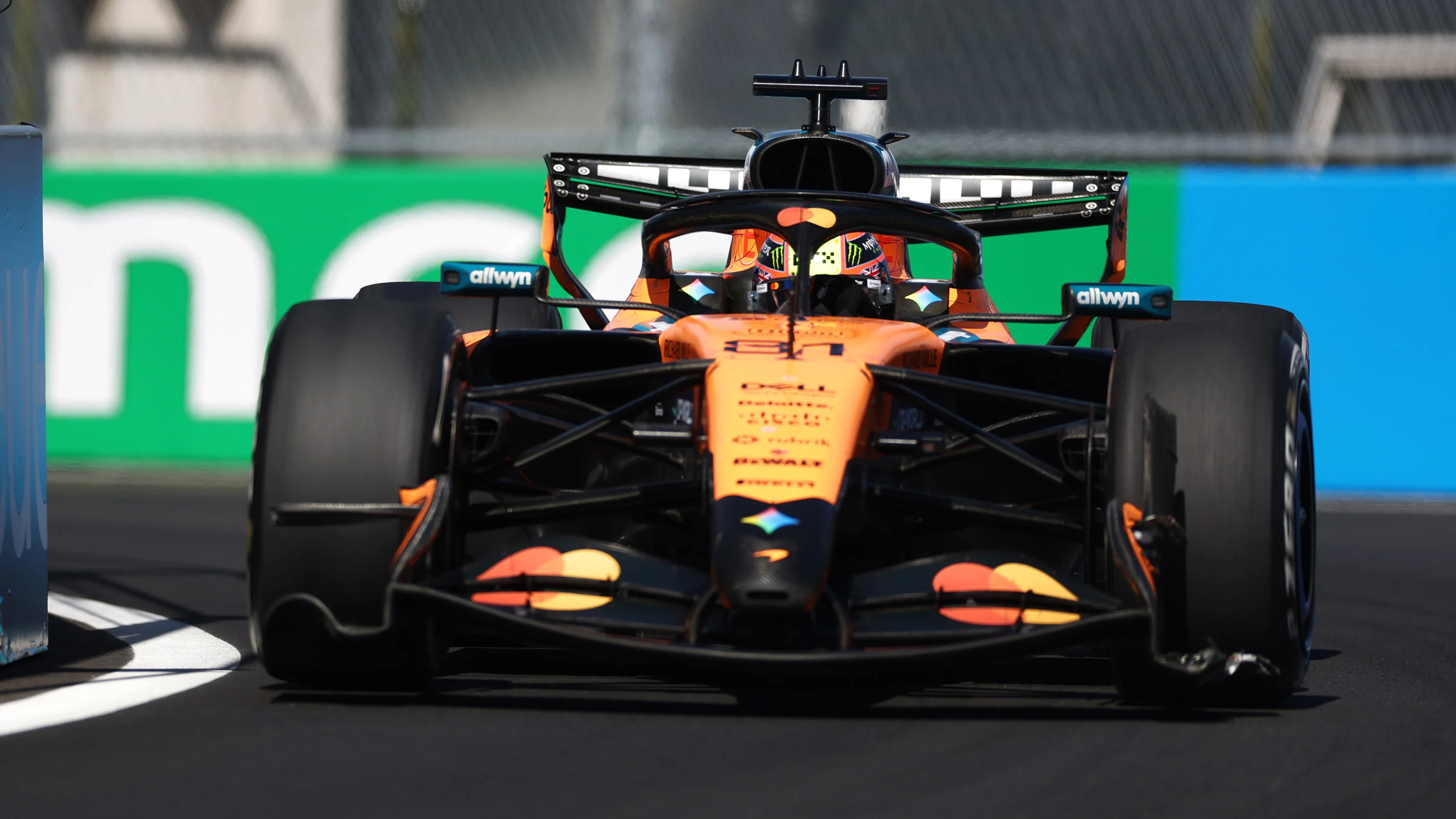 Oscar Piastri on track in the MCL40 in Madrid