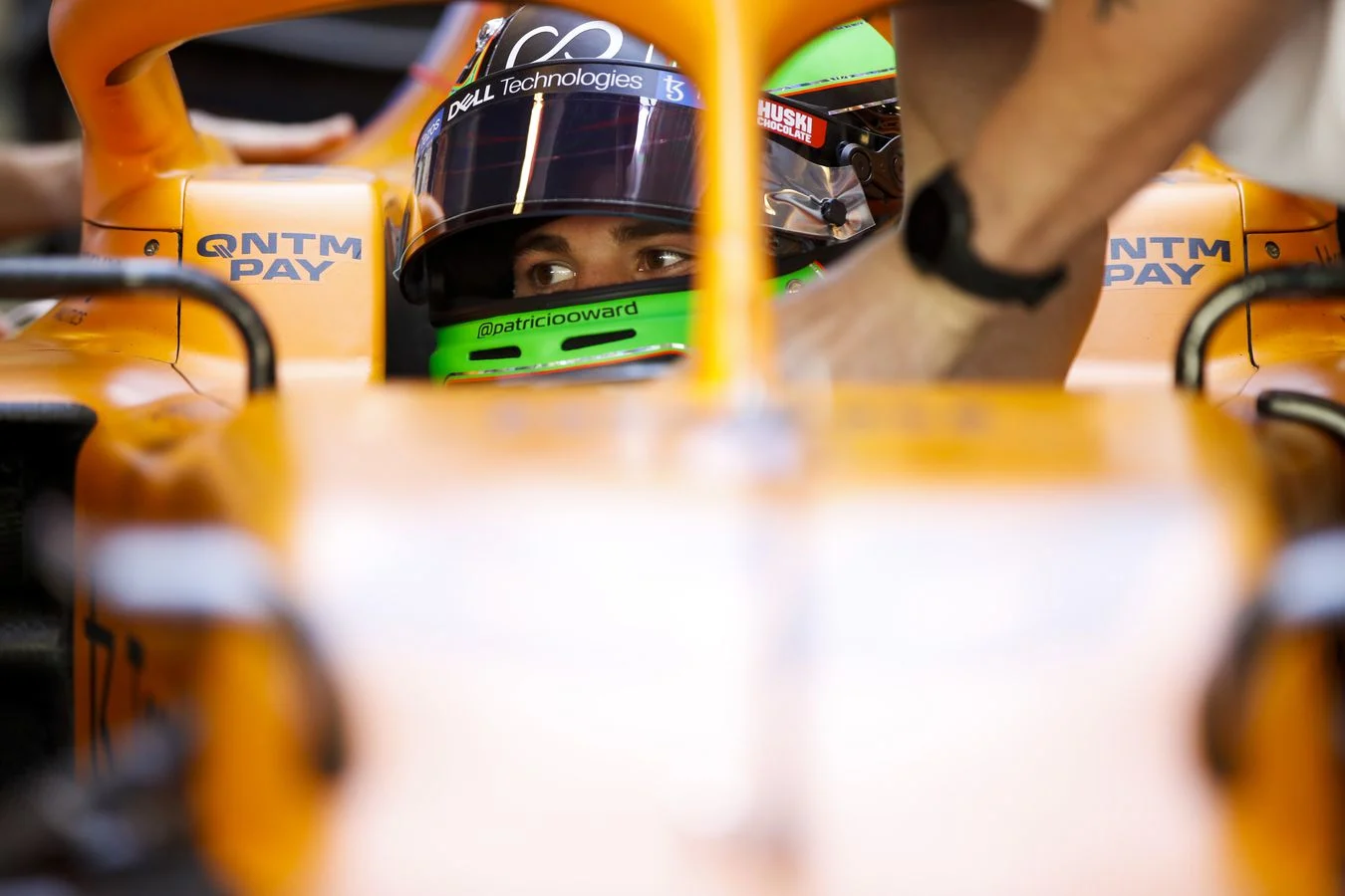 Abu Dhabi test: Day 1 "It's been a good day of testing" - 4