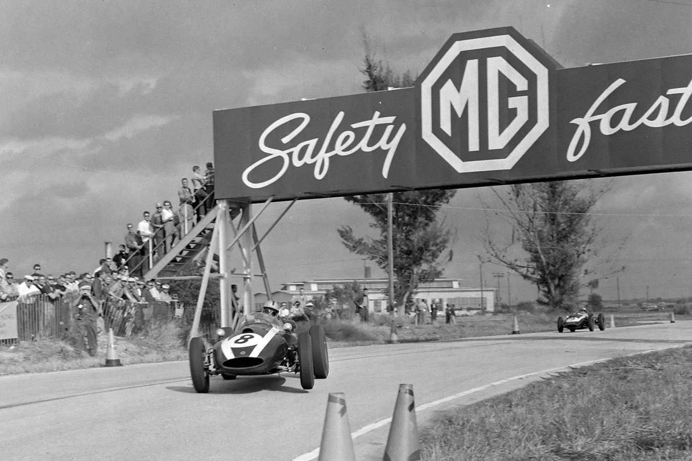 Heritage - Bruce-mclaren-first-grand-prix-win