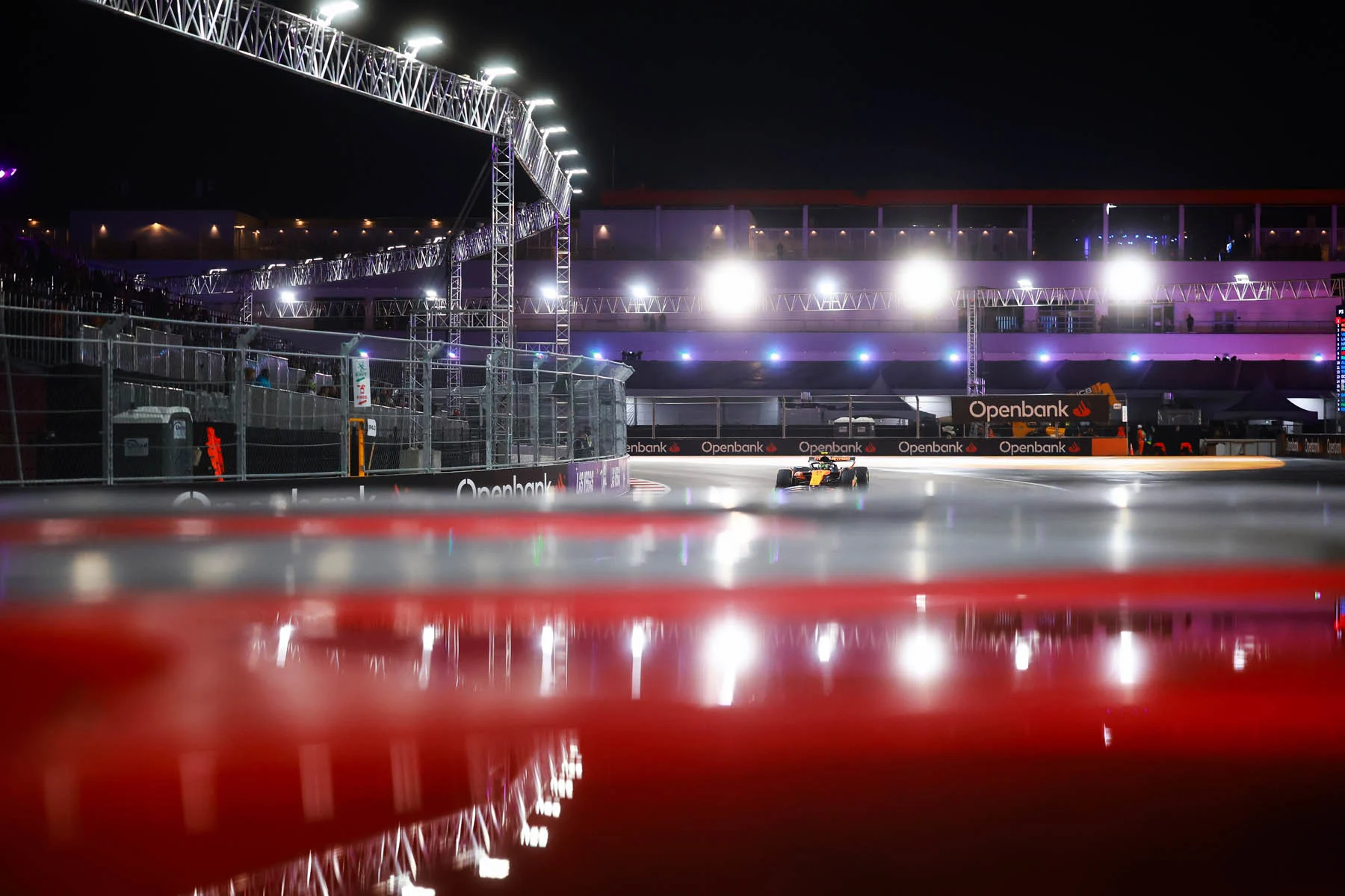Formula-1 - 2025 - Las-vegas-grand-prix - Qualifying-report - 2025 Las Vegas Grand Prix – McLaren Qualifying Report "Pole in such tricky conditions was definitely not easy, but that makes the result even better" - 7