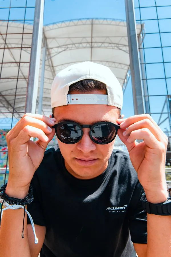 Team - Lando-norris - Quintessentially-modern -   - 6