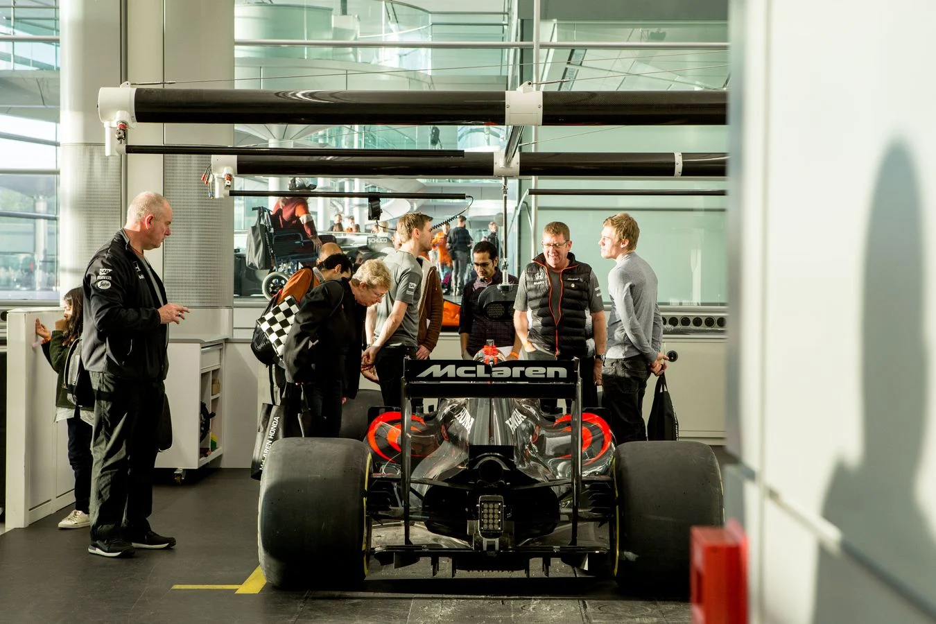 Latest-news - Mclarenracing - Article - Mclaren-fan-day-6234569 - McLaren+ Fan Day 600 members joined us at McLaren HQ to watch the Brazil GP - 7