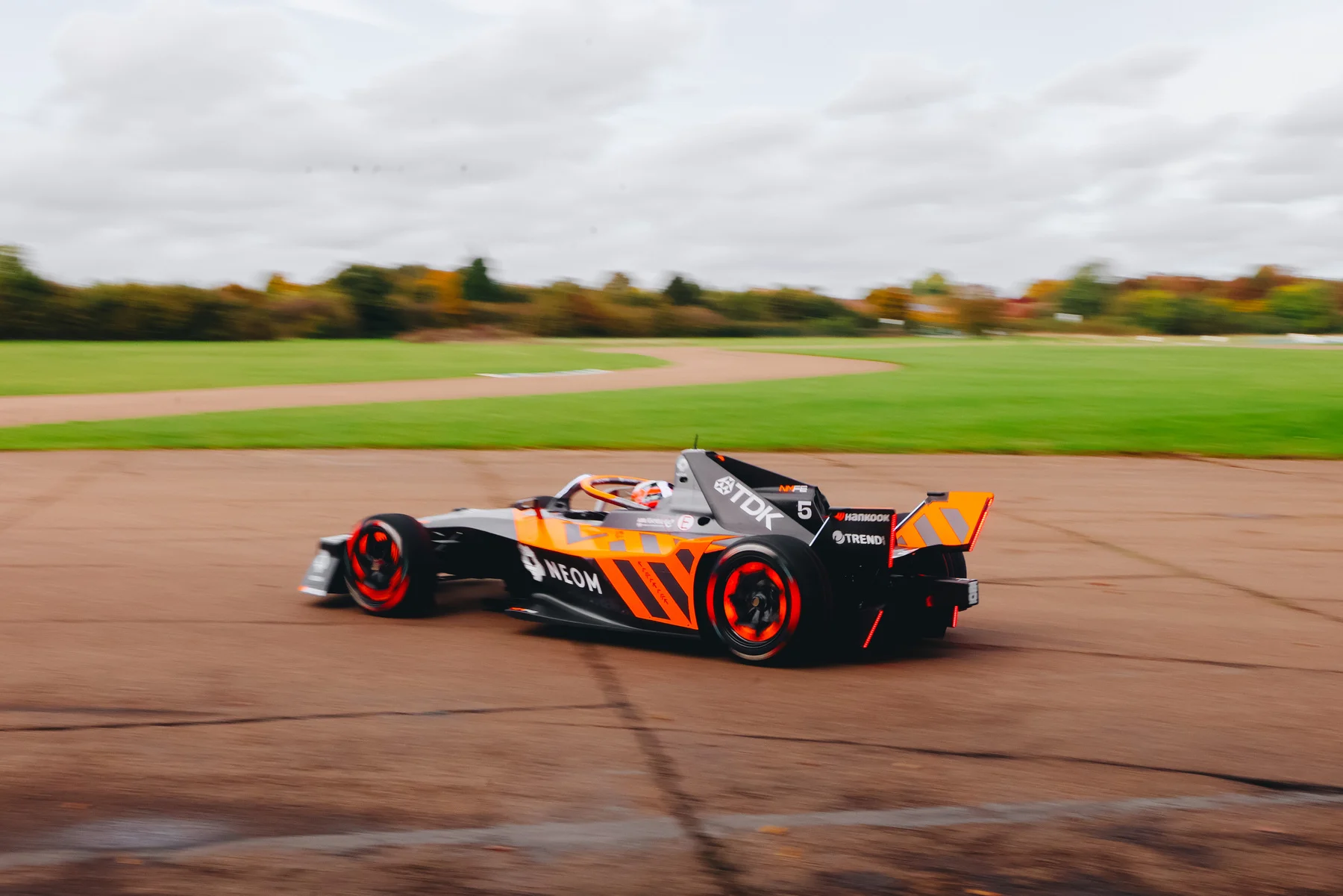 Descriptive Card - All you need to know about Formula E’s GEN3 Evo era