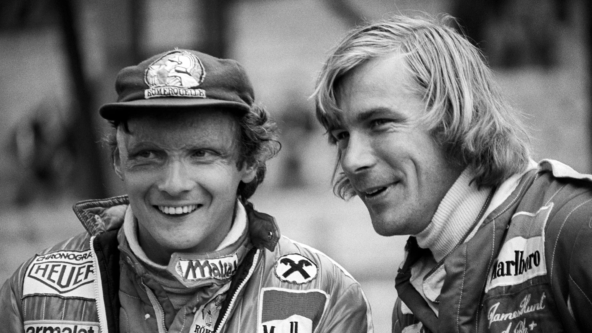 James Hunt beat Niki Lauda (L) to the 1976 Formula 1 Drivers' World Championship by a single point
