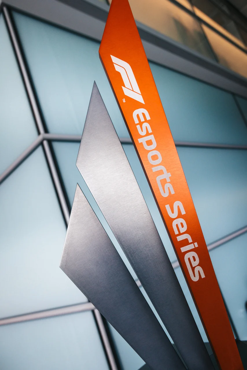 Heritage - Trophies - Mclaren-trophies-f1-esports-pro-constructors-championship-2022 - Legendary Laps - 2