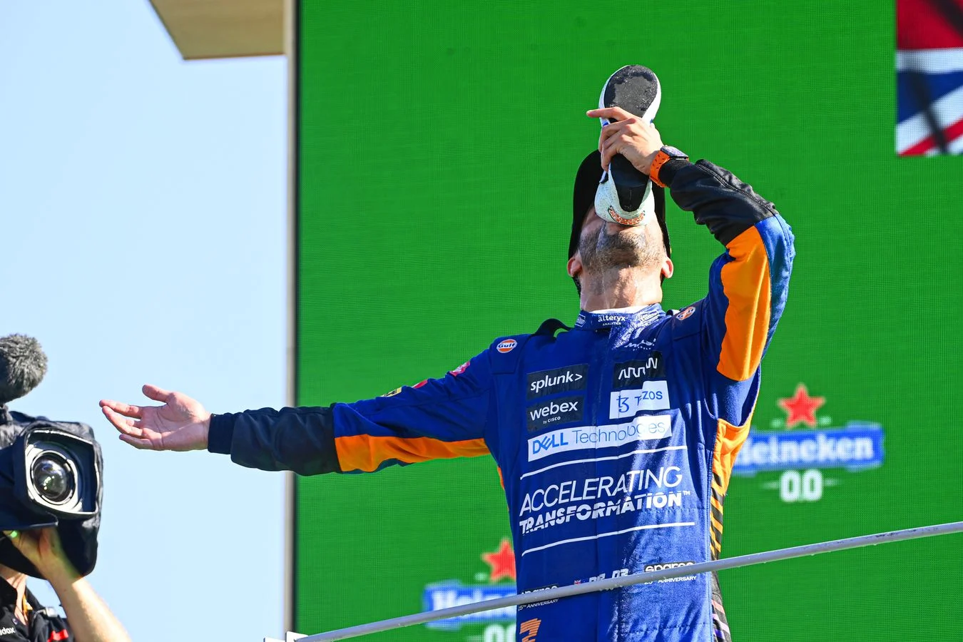 Latest-news - Mclarenracing - Article - Winning-feeling-italy-21 - That winning feeling Jubilant scenes at the 2021 Italian Grand Prix - 7