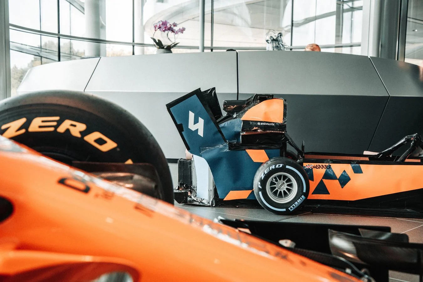 Latest-news - Mclarenracing - Article - Thinking-outside-box - Thinking outside the box Meet Logan and the MCL34 Box Edition - 1