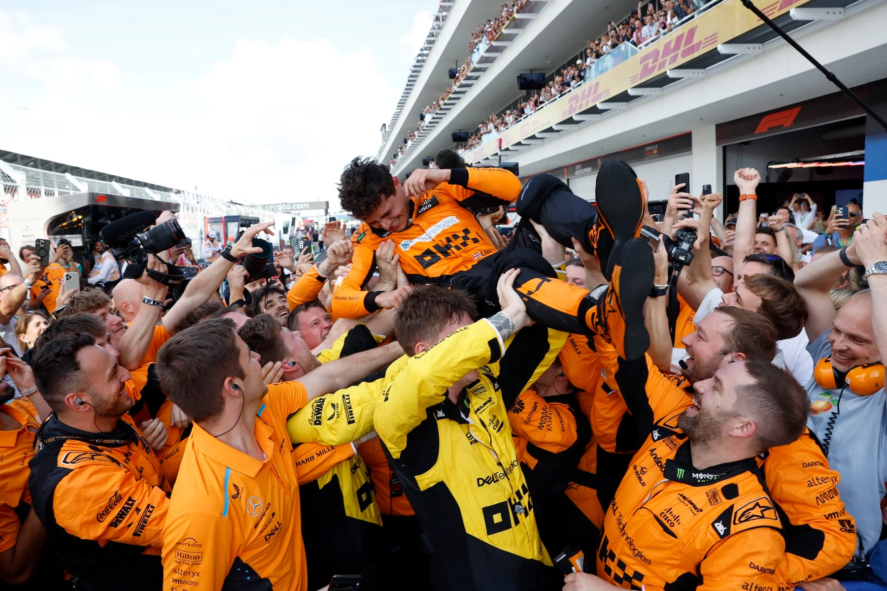 Formula-1 - 2025 - Miami-grand-prix - F1-announces-long-term-extension