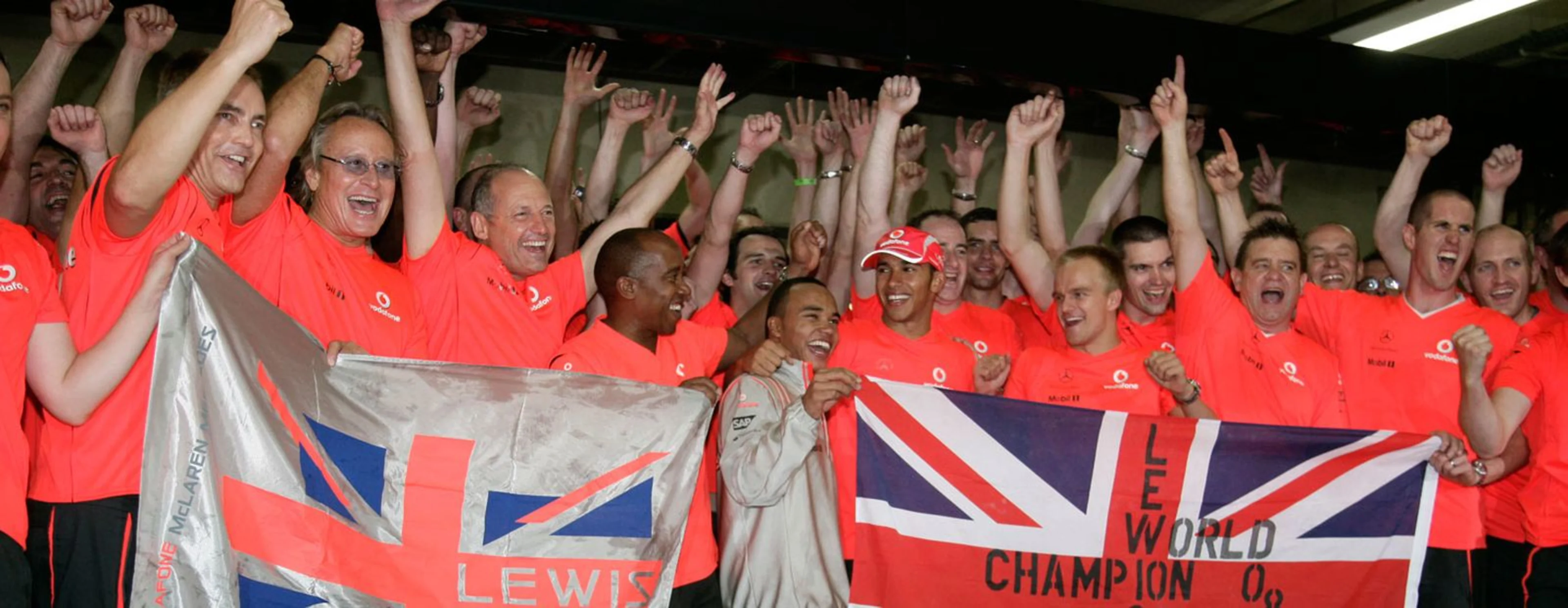 Lewis returns to his old glory