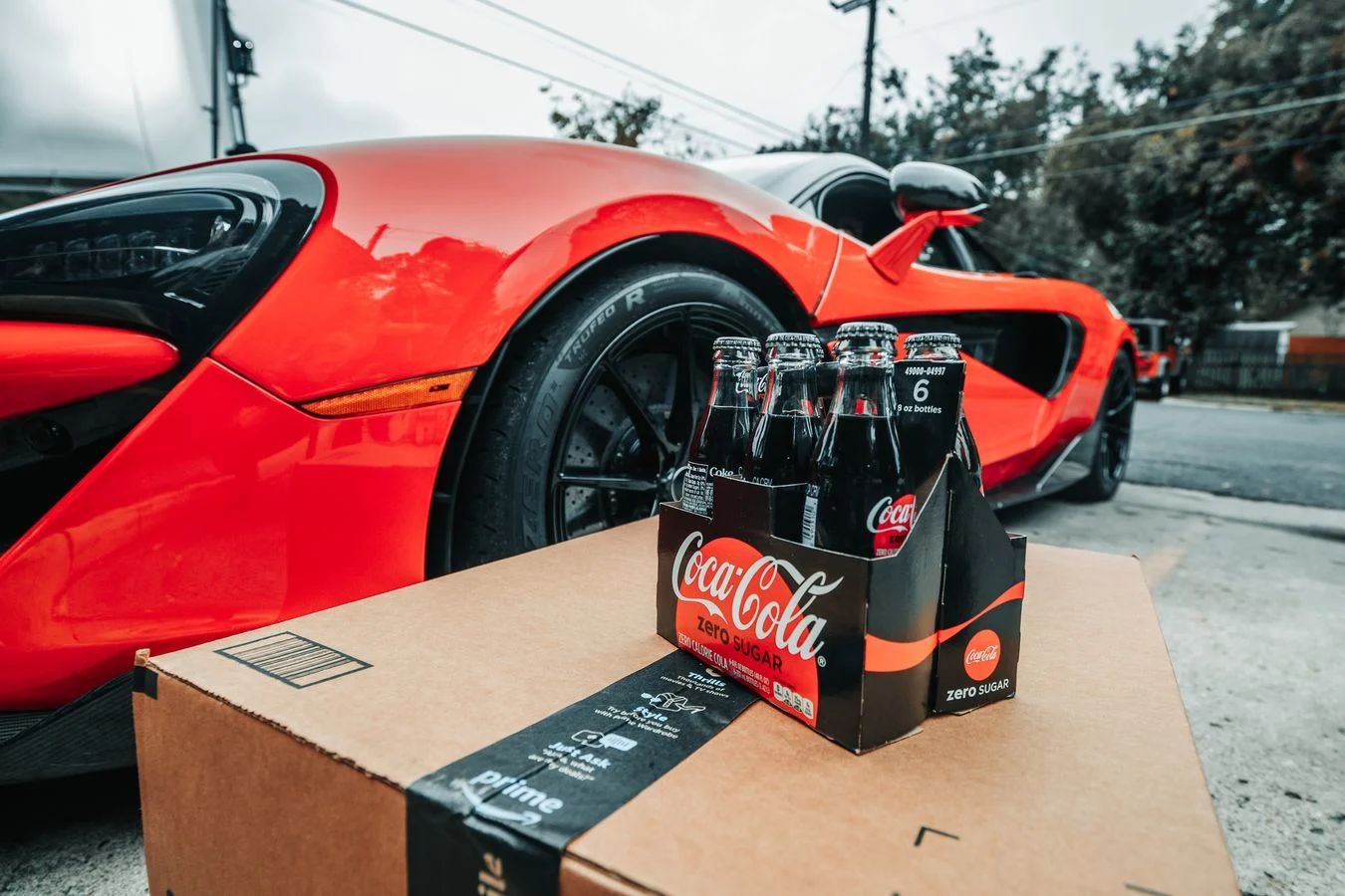 Archive - 2024 - Driven-to-deliver - Driven to Deliver On set with Carlos and Lando - 1