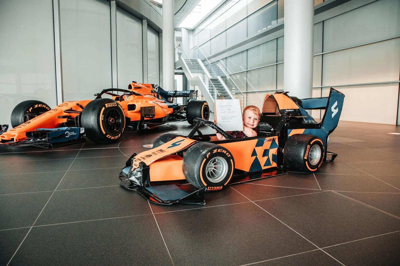 Latest-news - Mclarenracing - Article - Thinking-outside-box - Thinking outside the box Meet Logan and the MCL34 Box Edition - 3