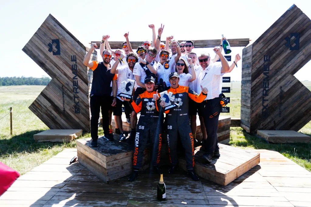 Extreme-e - Emma-gilmour-and-tanner-foust-to-depart-the-neom-mclaren-extreme-e-team - Unforgettable memories 🧡 - 2