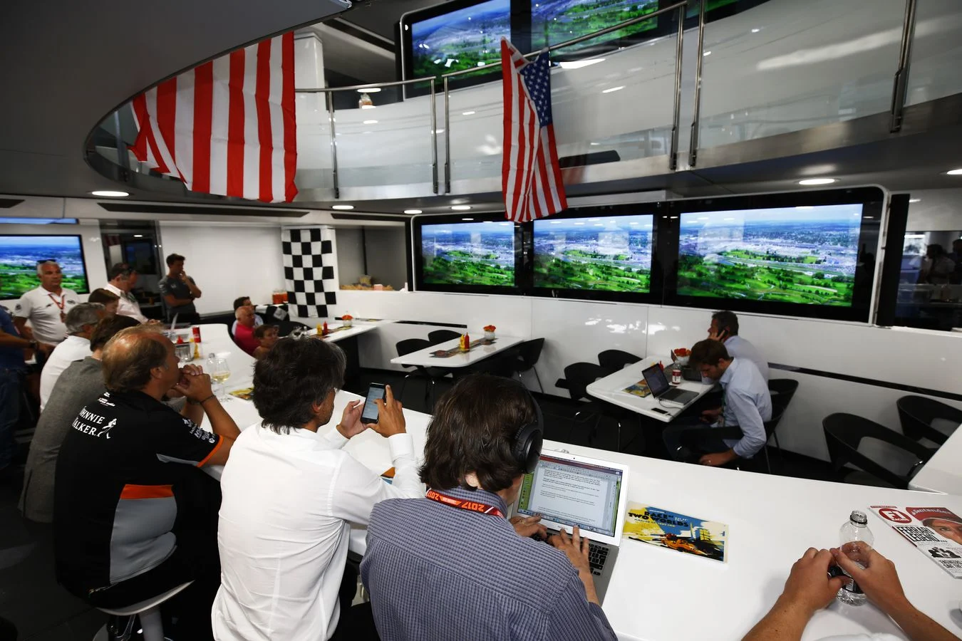 Indycar - 2017 - Race-build-up - Race build up  Pictures from Indianapolis and the McLaren Brand Centre in Monaco - 5