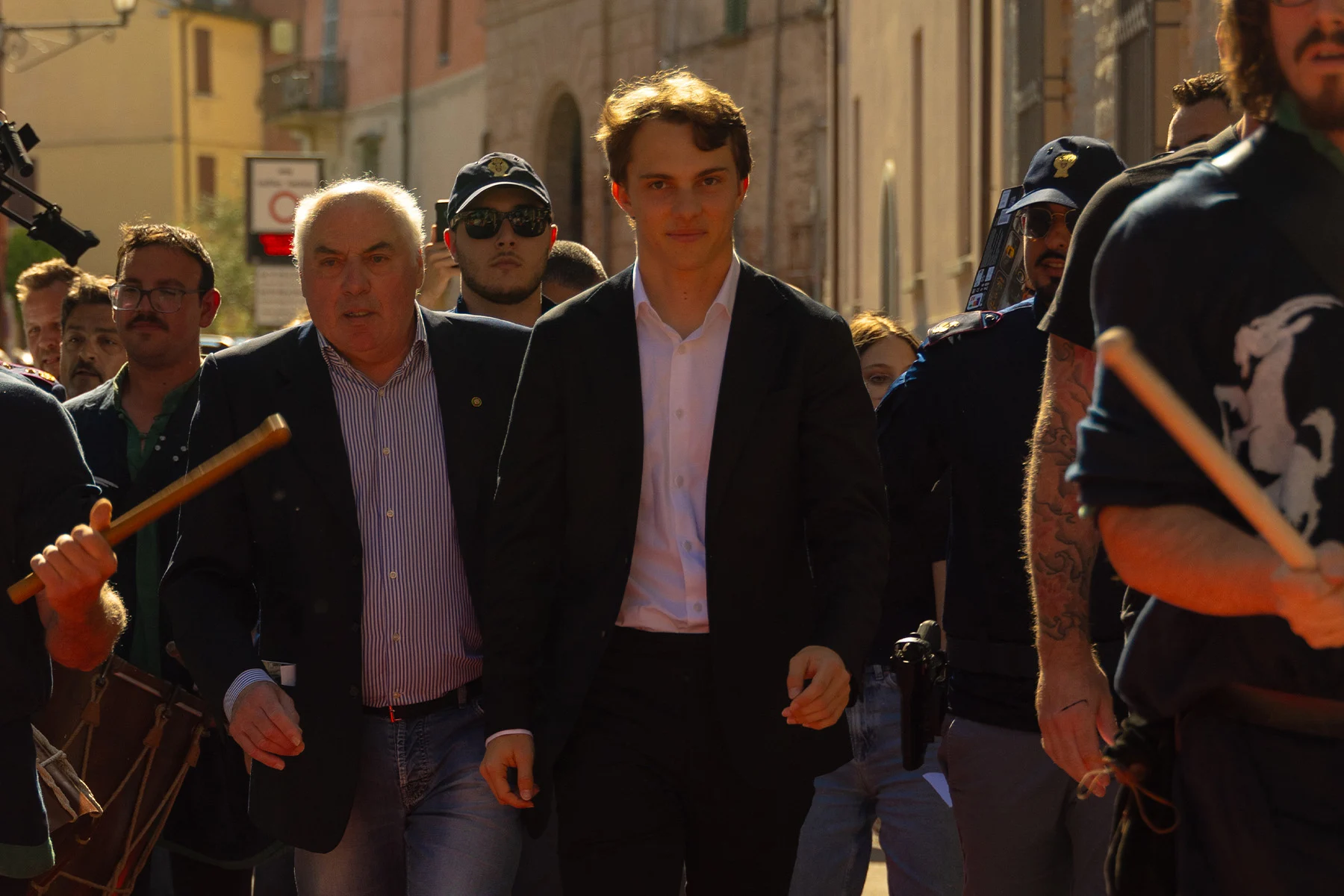 Formula-1 - 2025 - Emilia-romagna-grand-prix - Oscar-awarded-the-lorenzo-bandini-trophy - Oscar collects the Lorenzo Bandini Trophy - 0