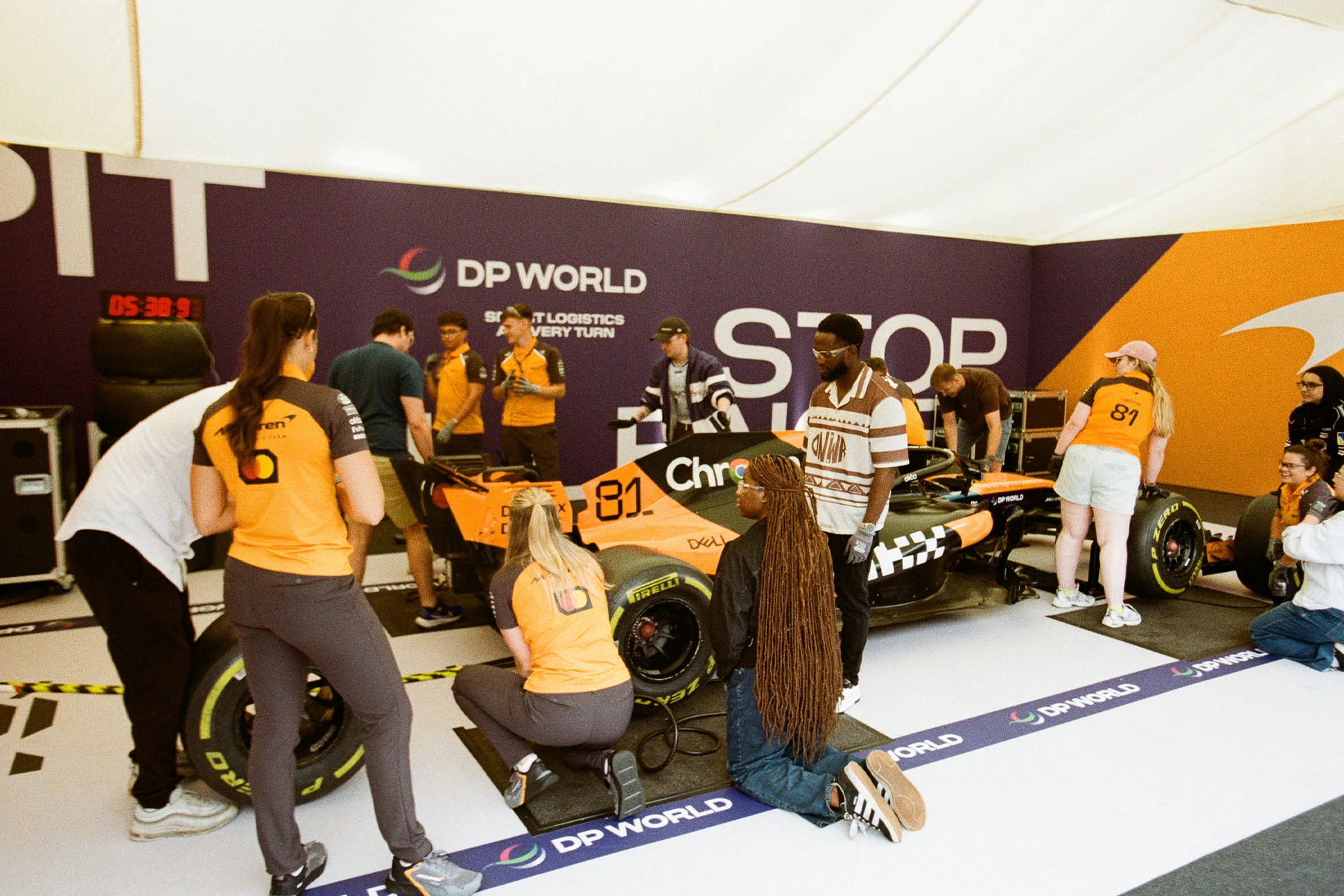 Formula-1 - 2025 - Experiencing-mclaren-racing-live-london-with-our-fans