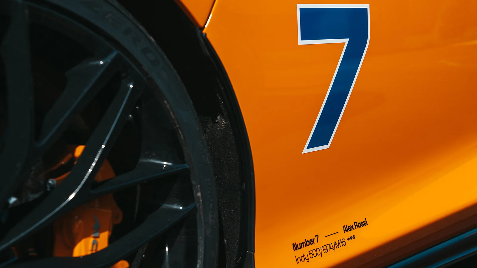 Indycar - 2023 - Indianapolis-500 - Arrow-mclaren-brings-triple-crown-inspired-mclaren-gts-to-indianapolis - Triple Crown-inspired liveries McLaren GT - 8