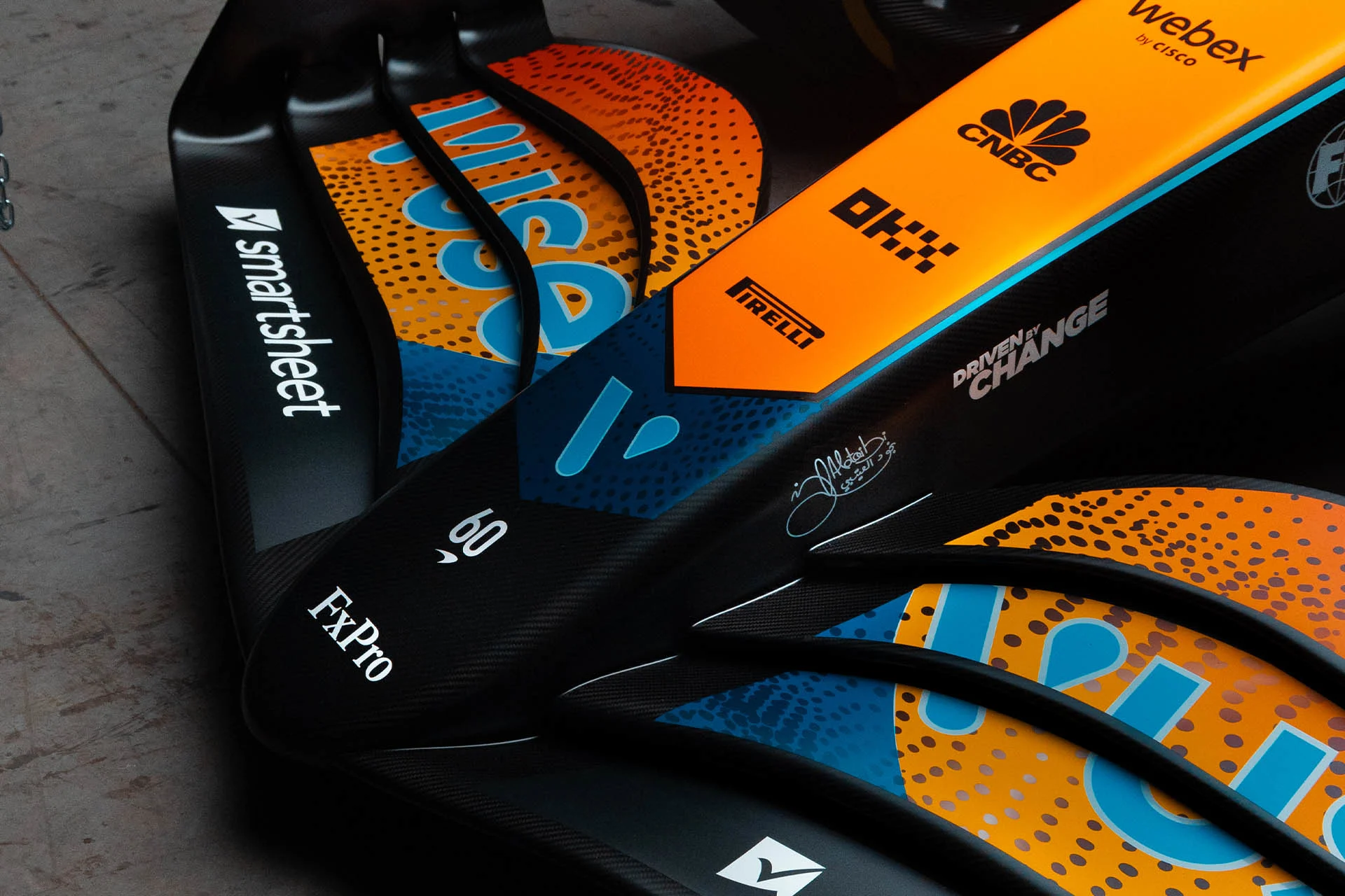 Formula-1 - 2023 - Abu-dhabi-grand-prix - Applying-a-livery-against-the-clock