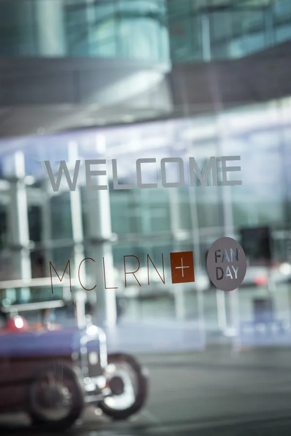 Latest-news - Mclarenracing - Article - Mclaren-fan-day-6234569 - McLaren+ Fan Day 600 members joined us at McLaren HQ to watch the Brazil GP - 0