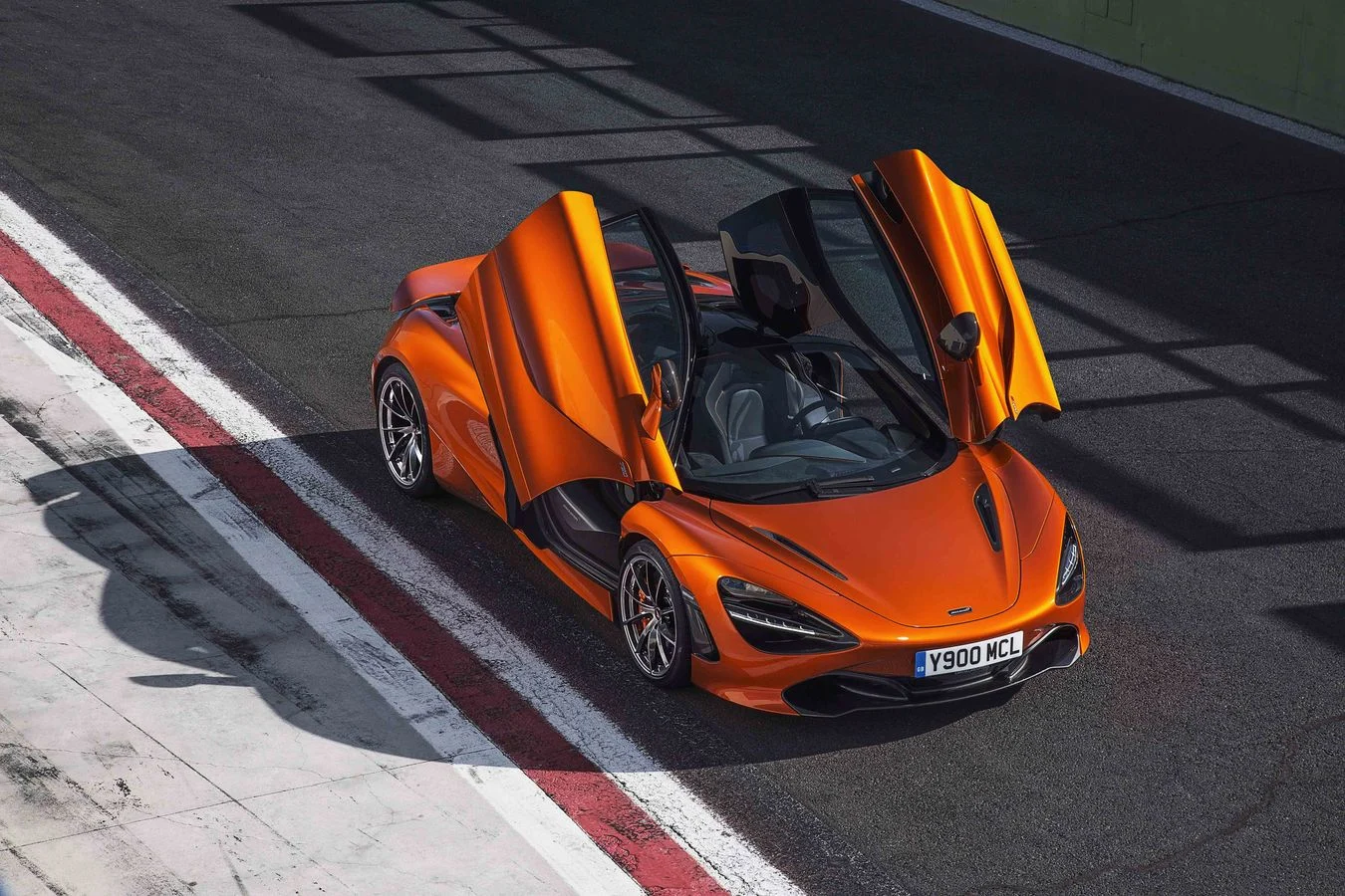 McLaren 720S 