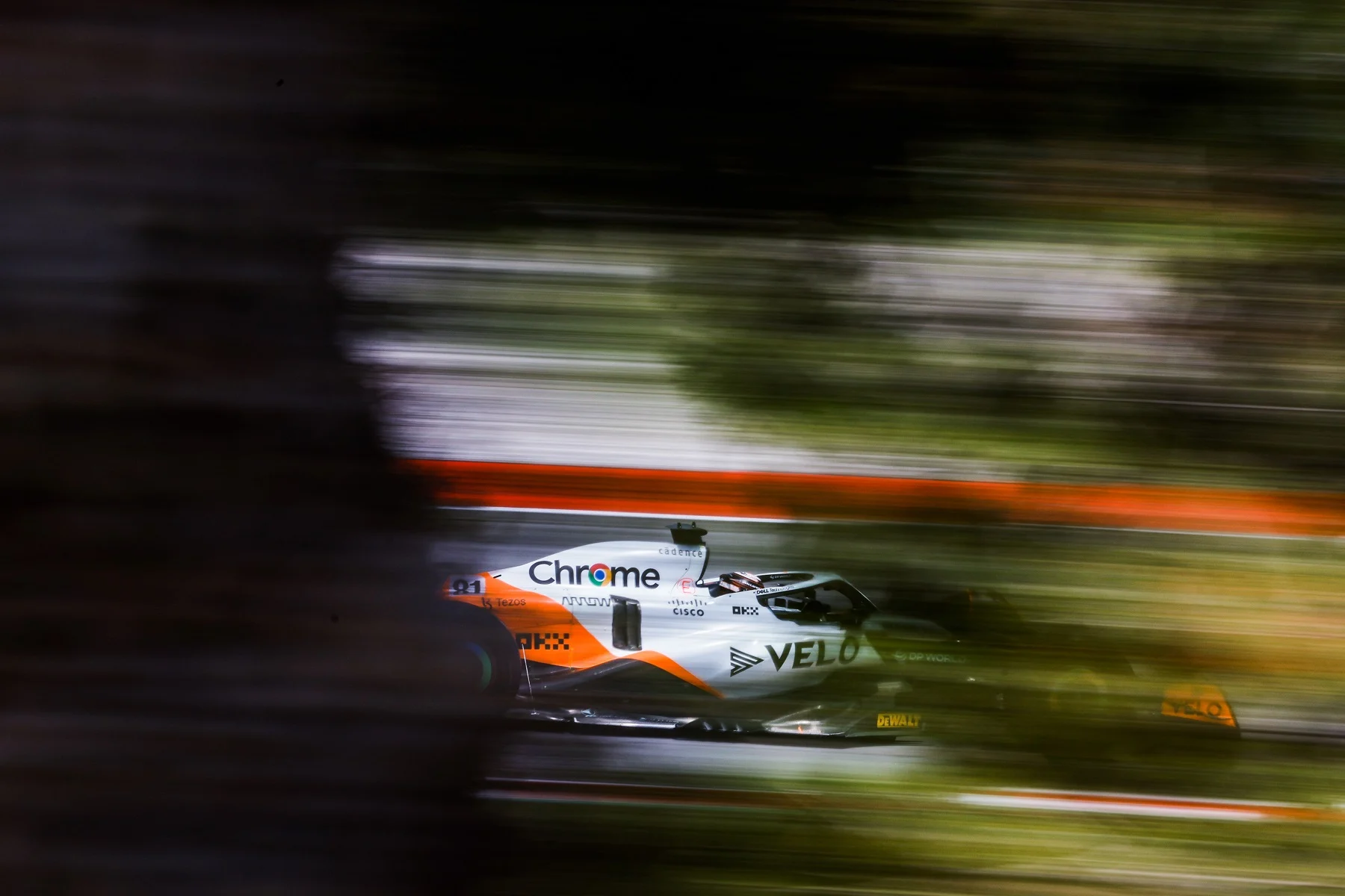 Formula-1 - 2023 - Spanish-grand-prix - The-engineering-room