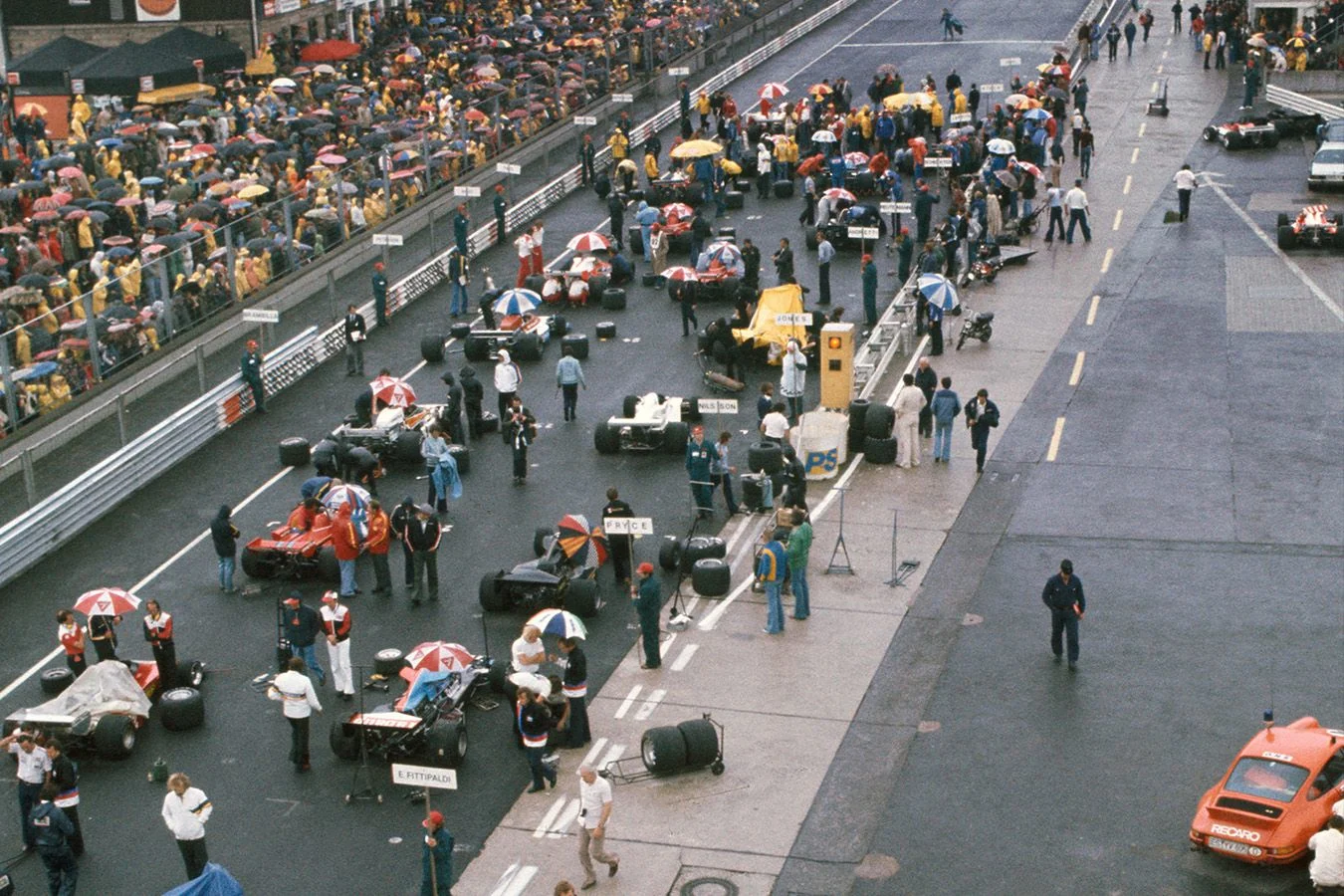 Heritage - Formula-1 - Drivers - James-hunt - Lord-of-the-ring-2119761