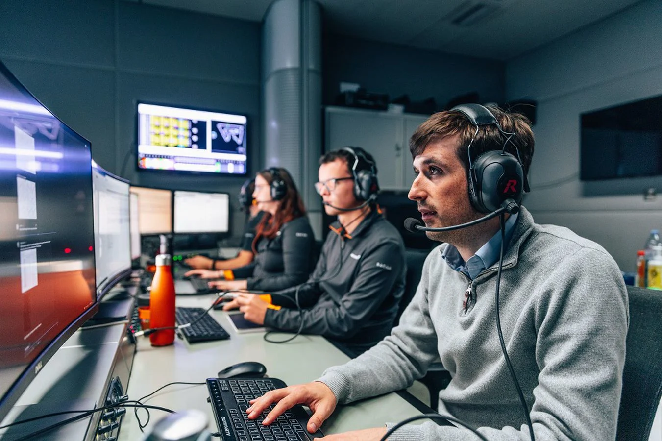 Latest-news - Mclarenracing - Article - Secrets-formula-1-simulator