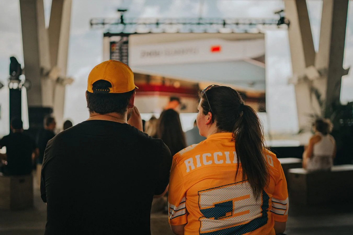 The McLaren Miami Speed Shop The only place in Miami you'll find F1 cars, supercars, live Djs, gaming and McLaren merch - 7