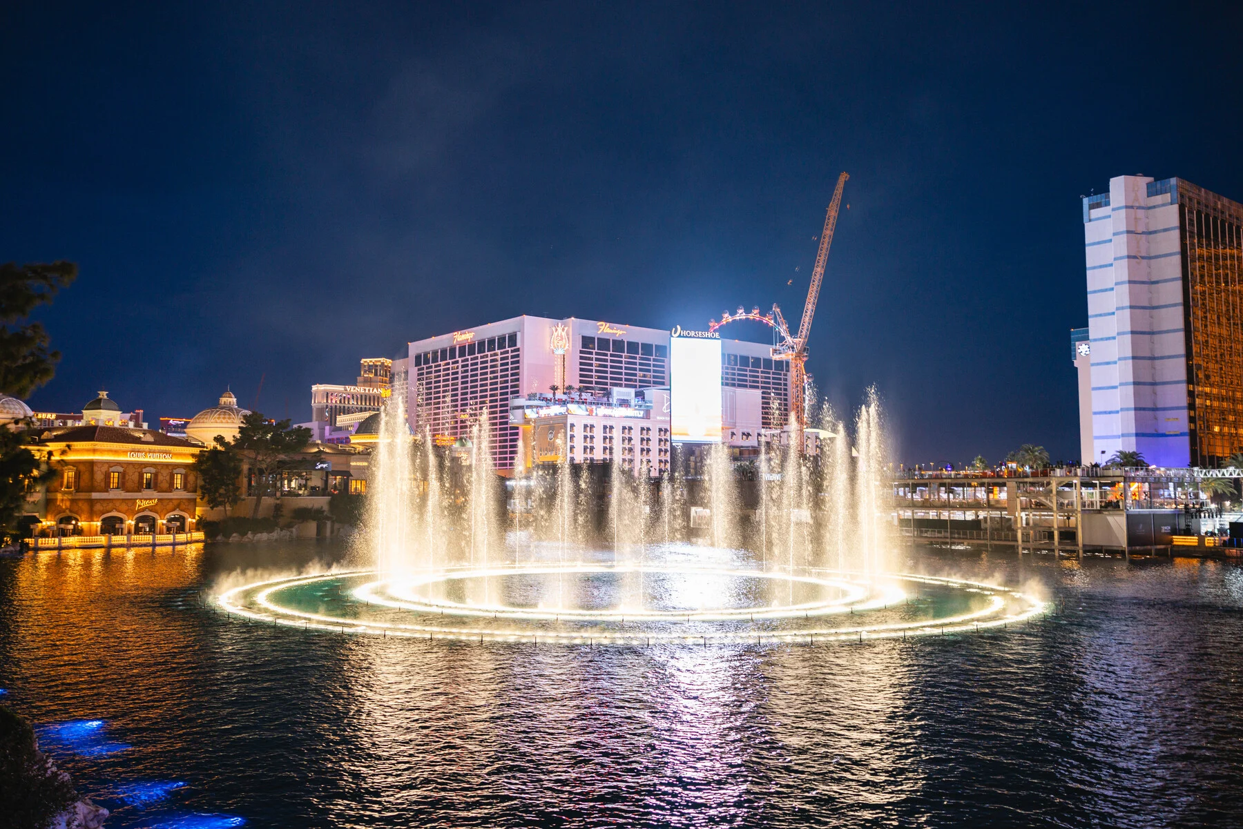 Formula-1 - 2023 - Las-vegas-grand-prix - Las-vegas-shows-that-f1-and-popular-culture-are-influencing-each-other-more-than-ever - Painting Las Vegas papaya   - 13