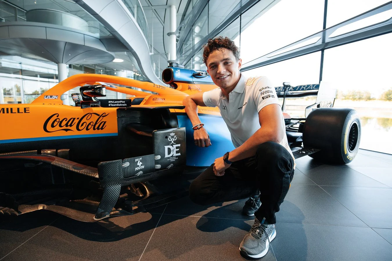 Latest-news - Mclarenracing - Article - Mclaren-racing-supports-do-it-4-youth-in-partnership-with-the-duke-of-edinburghs-award
