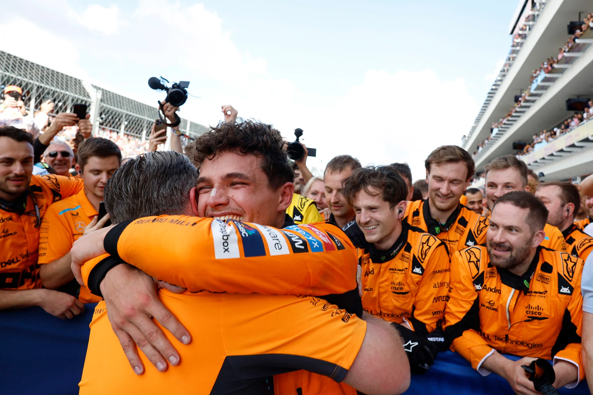 Heritage - Trophies - Mclaren-trophies-miami-gp-2024 - Lando's first Formula 1 race win - 2