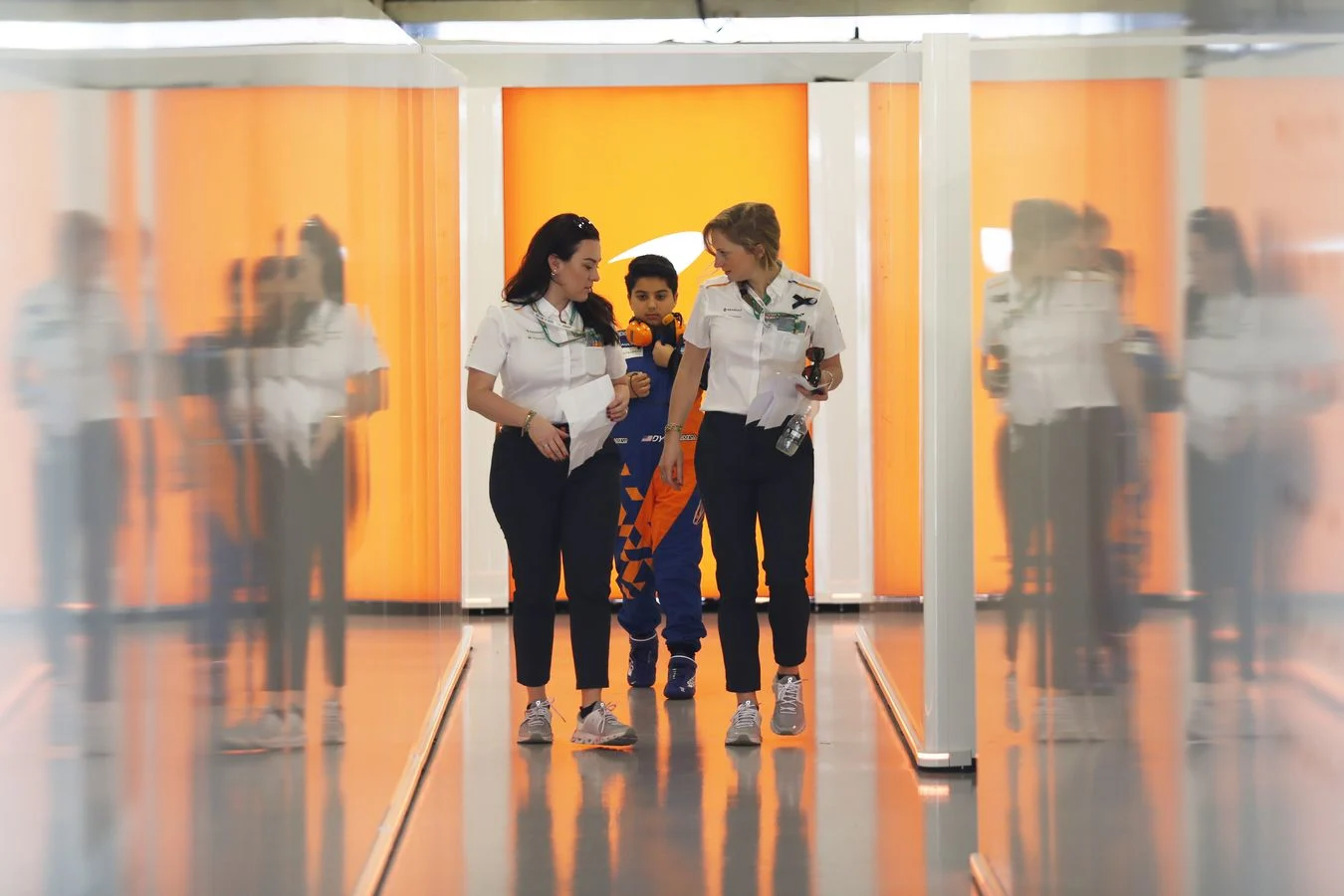 Partners - Hilton - Experience-remember - An experience to remember Dariyan joined us at the Australian GP to become our Hilton Honors mascot - 6