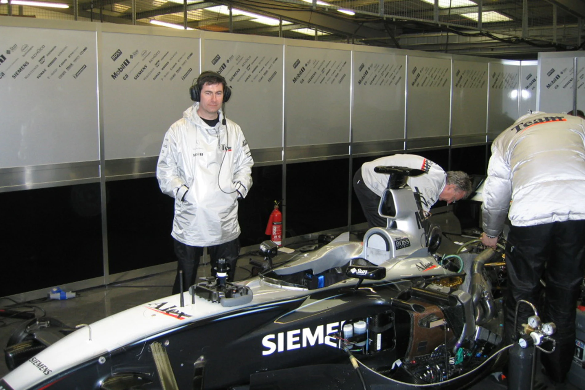 Formula-1 - 2025 - Meet-mclarens-inspiring-father-daughter-duo-tony-and-melanie-franklin