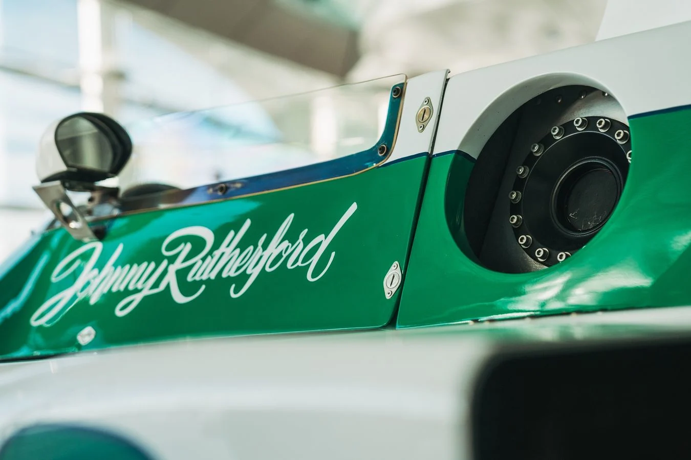 Latest-news - Mclarenracing - Article - Boulevard-beauty-3245823 - Boulevard Beauty Celebrating the beauty and detailing of McLaren machines - 6