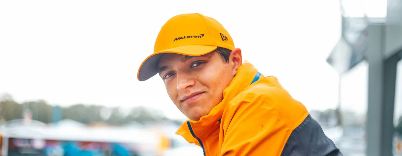 Lando extends with McLaren