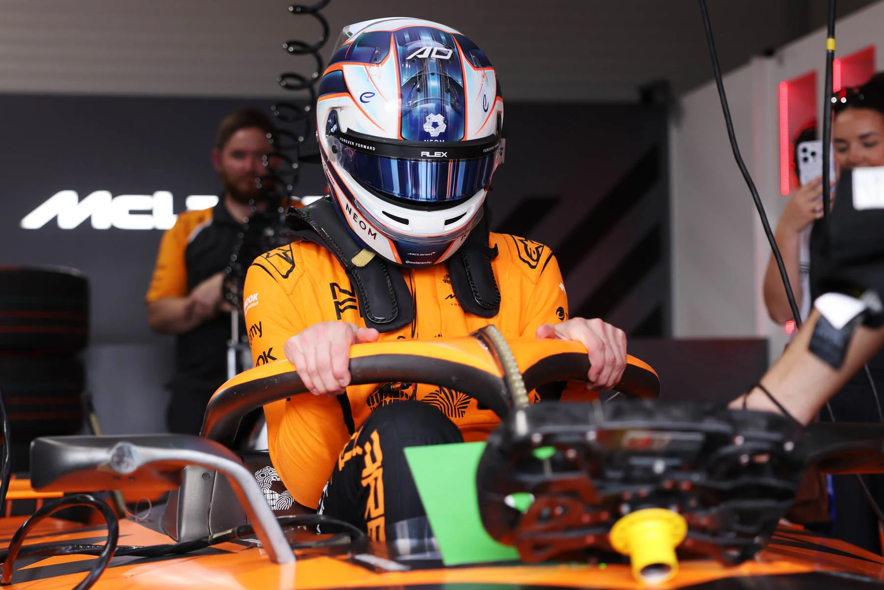 Formula-e - 2025 - Berlin-e-prix - Alex-dunne-and-ella-lloyd-on-their-second-time-driving-the-fe-car - Formula E's Berlin Rookie Test  Behind the scenes - 2