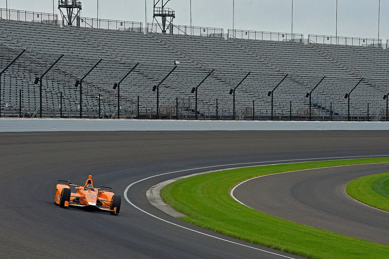 Indycar - 2017 - Fernando-takes-track-mclaren-honda-andretti-29 - Fernando takes to the track with the McLaren-Honda-Andretti #29 Fernando completes his Rookie Orientation Programme - 1