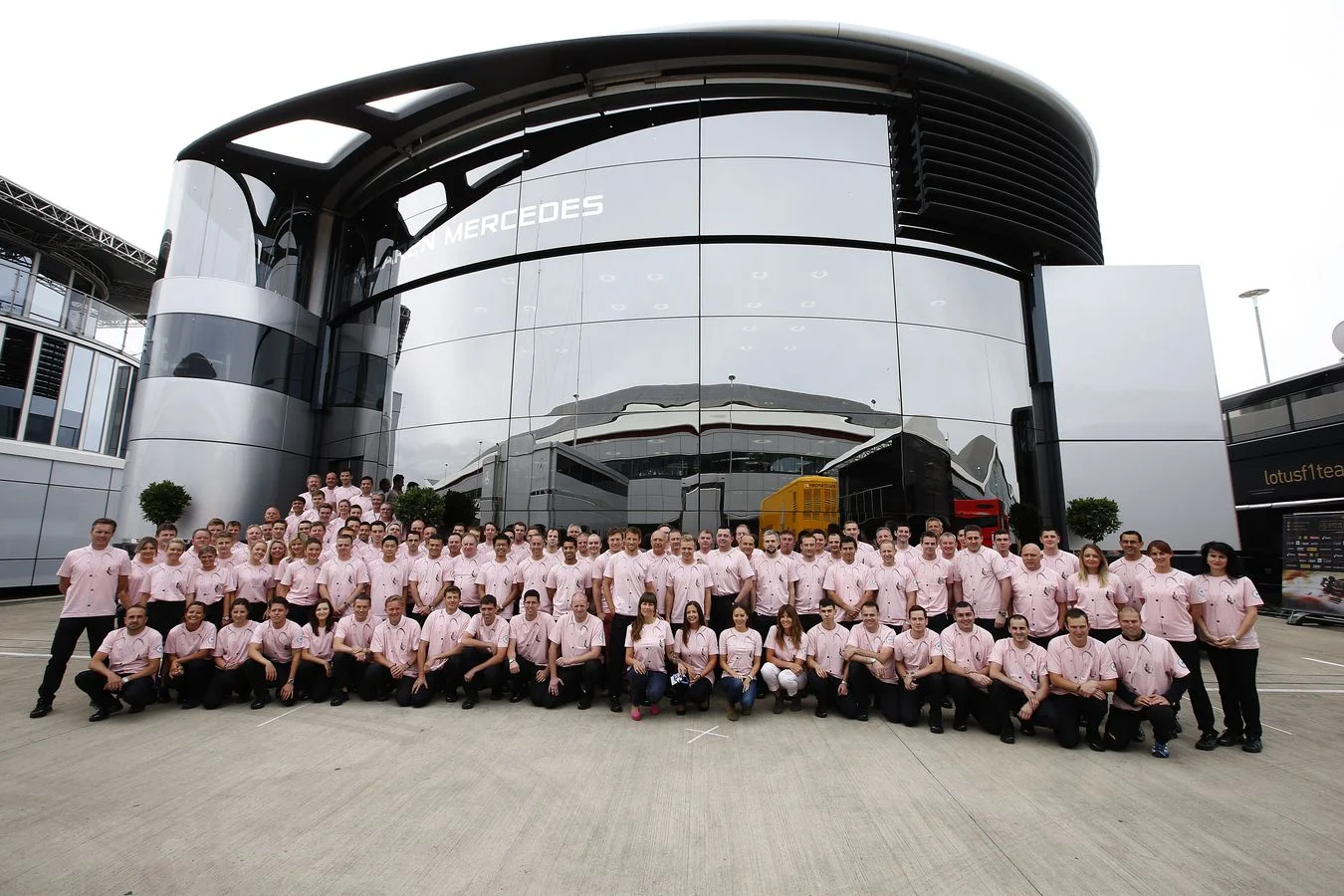 Heritage - Formula-1 - Drivers - Jenson-button - Jenson-button-thanks-fans-pink-t-shirt-support-silverstone - Jenson thanks fans for pink T-shirt support at Silverstone  - 2