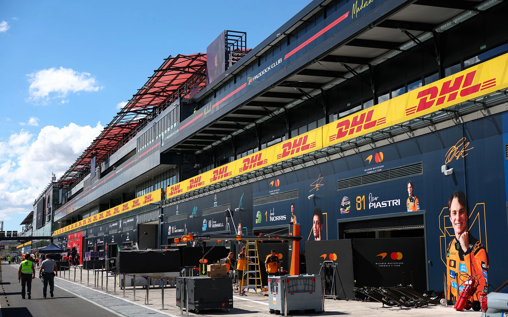 Madring, McLaren garages