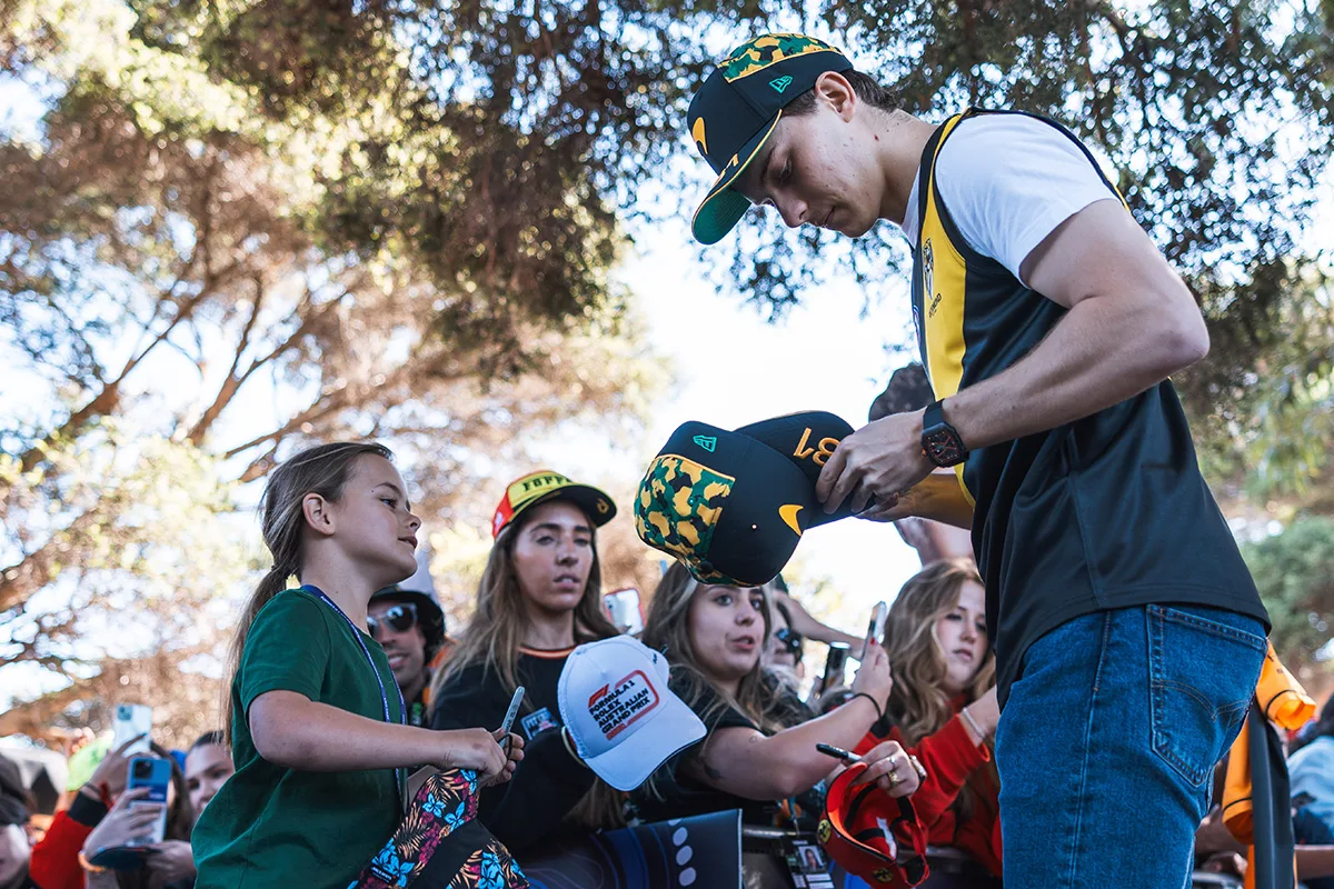 Formula-1 - 2024 - Australian-grand-prix - The Melbourne Walk  - 3