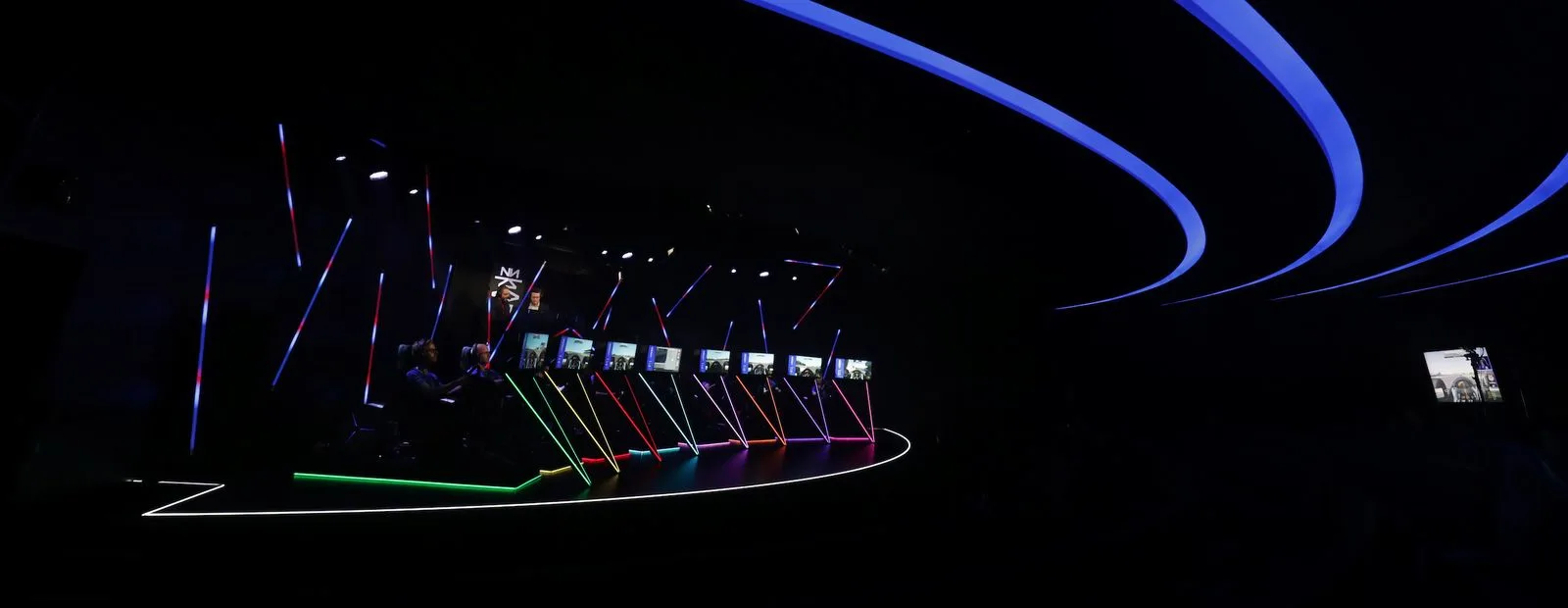 McLaren Shadow: semi-final