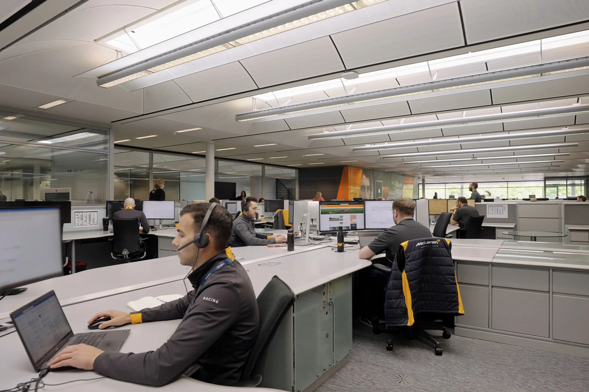 Partners - Dropbox - The-race-between-races-presented-by-dropbox - The race between races  - 3