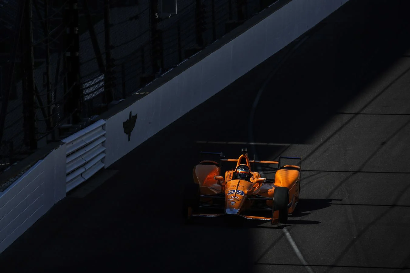 Indycar - 2017 - Best-pics-indy-practice-1 - Top Shots from Indy Practice 1 Fernando completes 36 laps on his first day of Indy 500 practice - 6