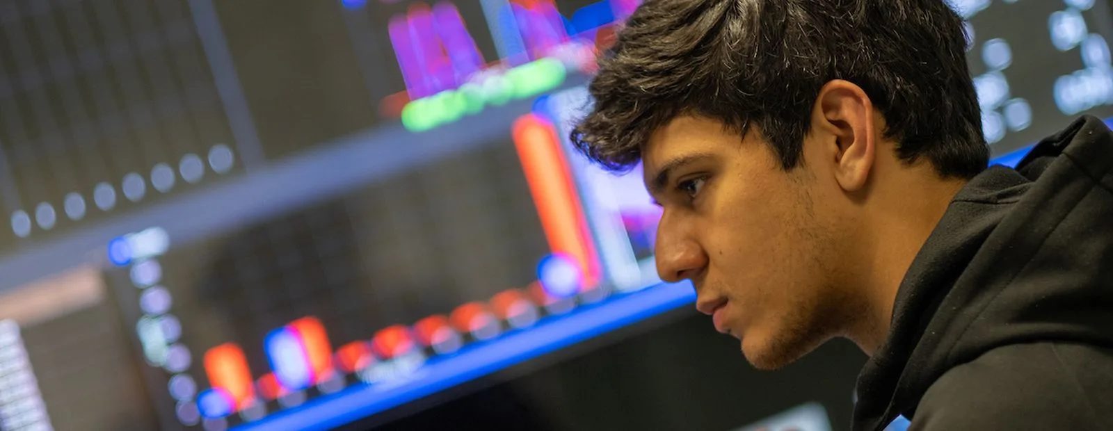 Gaming - Mclaren-shadow-project - 2019 - Igor-visits-mclaren-hq - Igor visits McLaren HQ Our Shadow champion gets stuck in with sim work and media interviews - 4