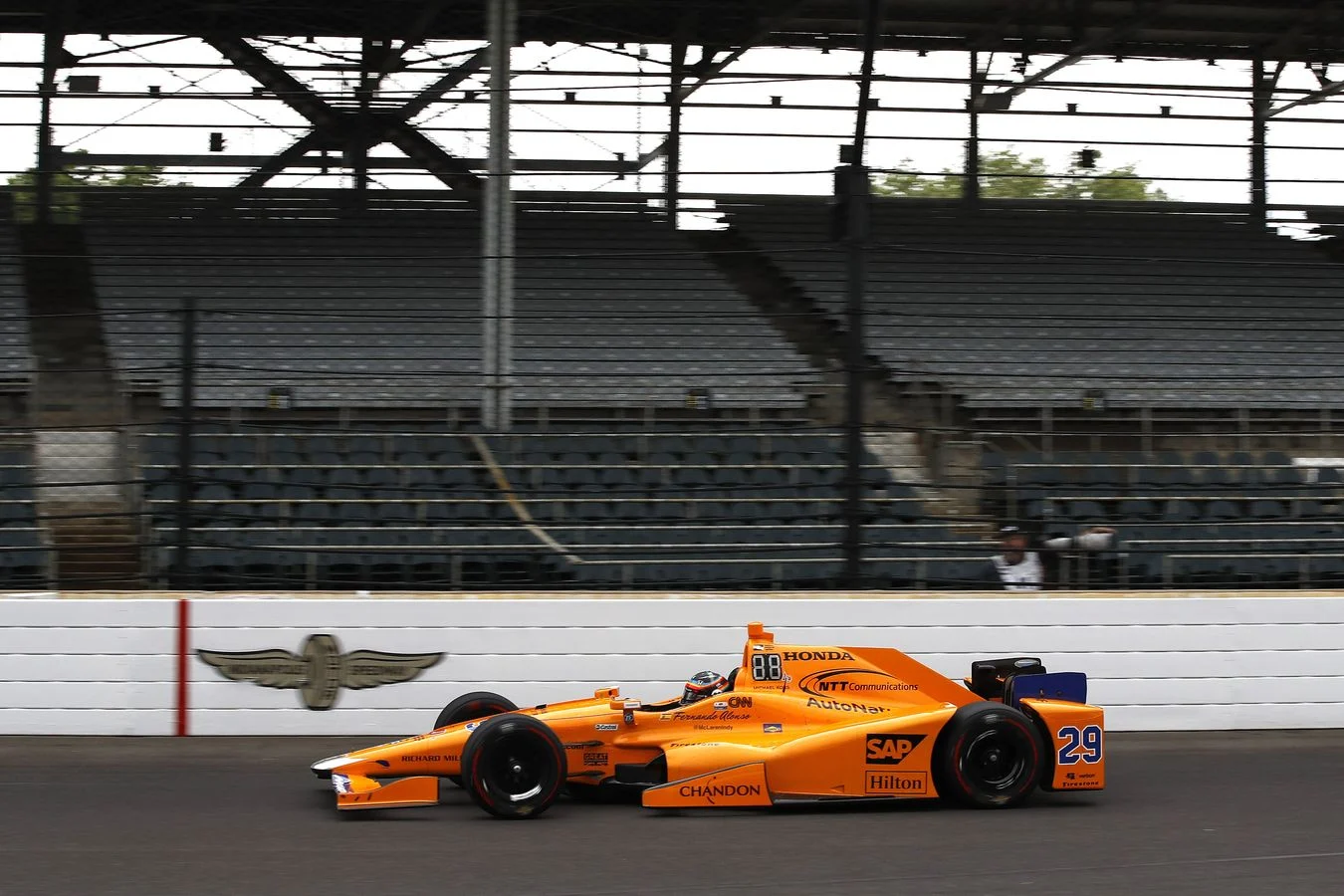 Indycar - 2017 - Qualifications-day-1-gallery - Gallery: Qualifications Day 1 Fernando completes four flying laps around the IMS - 4