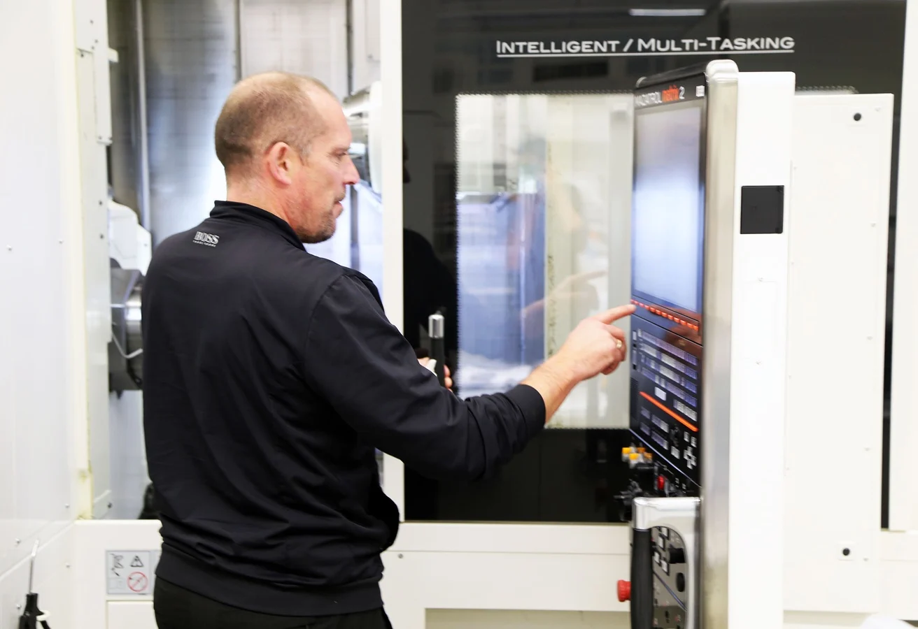 Team - How-build-formula-1-car