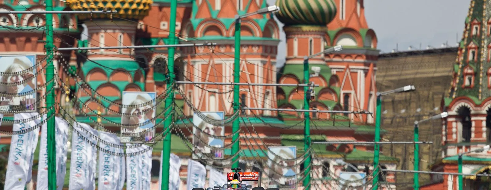 The official McLaren Formula 1 website featuring all the latest news and information about the McLaren Formula 1 Formula 1 team, drivers Lewis Hamilton, Jenson Button and test and development drivers Gary Paffett and Oliver Turvey.