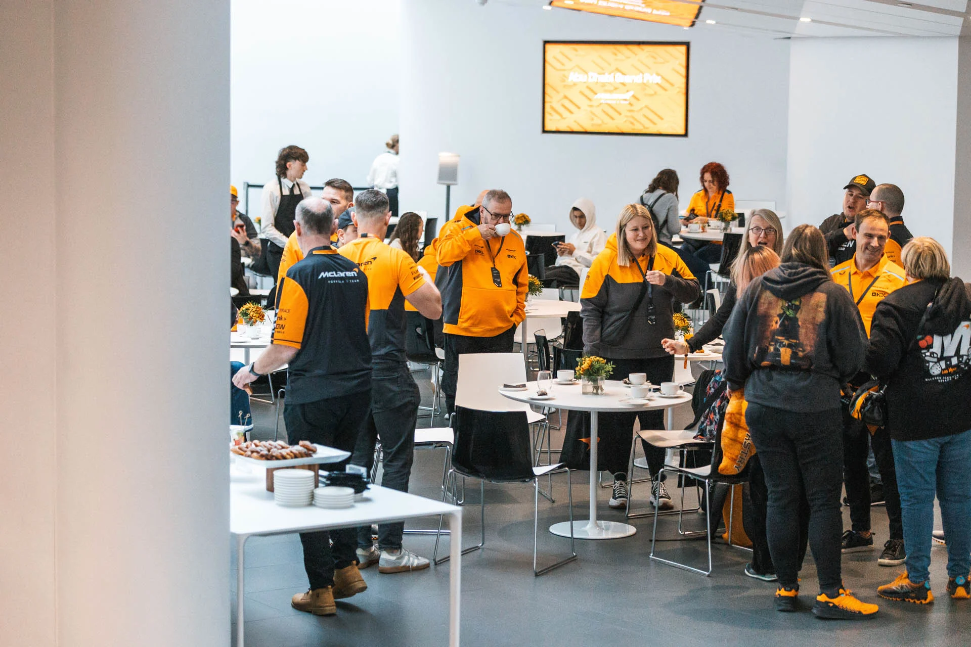 Formula-1 - 2024 - Watching-the-season-finale-with-our-fans-at-the-mclaren-factory - McLaren Plus  Behind the scenes - 1