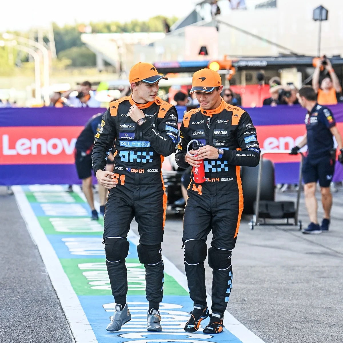 Descriptive Card - Lando and Oscar quali reaction