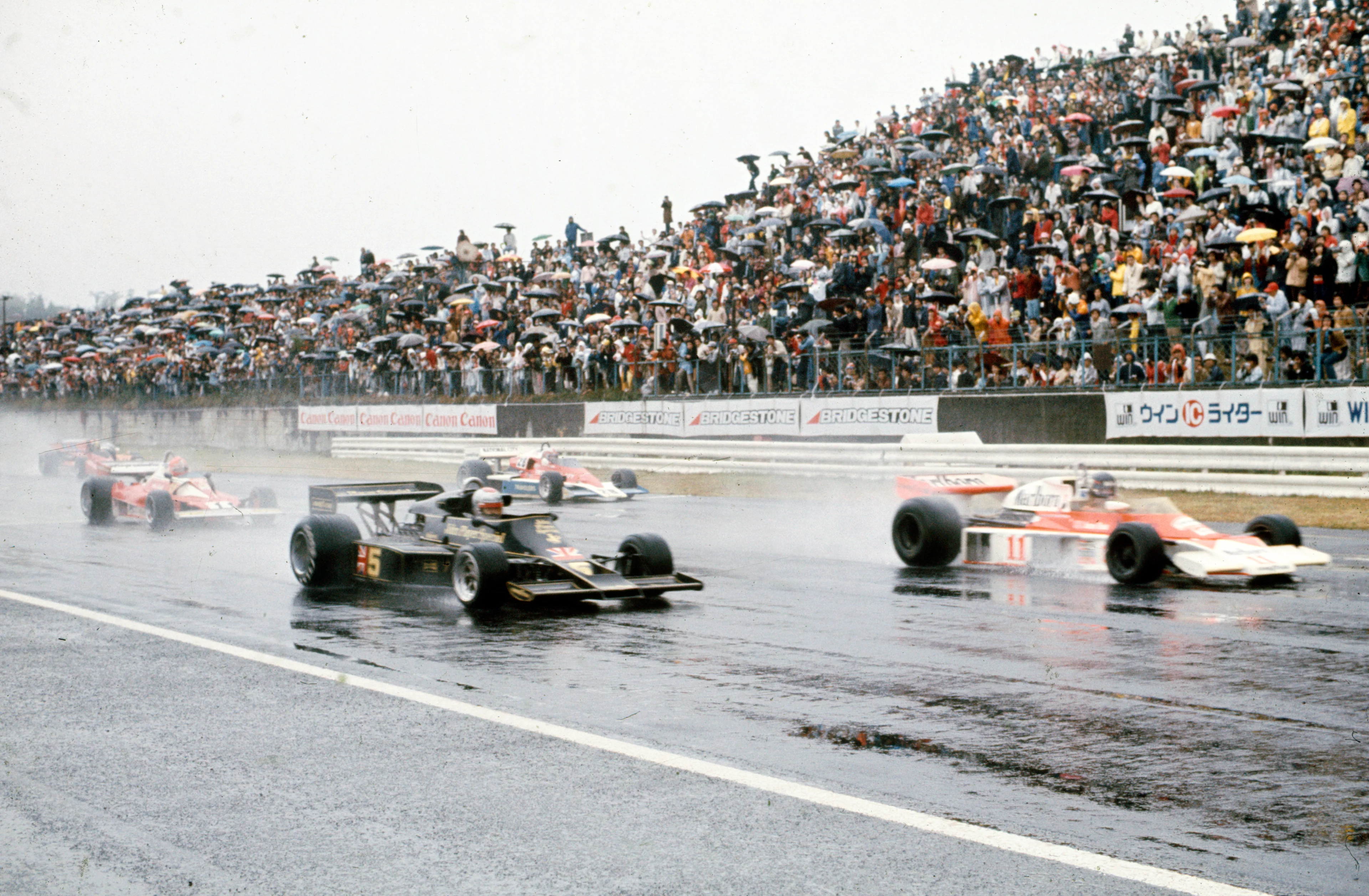 Fuji, Japan. 22nd - 24th October 1976. James Hunt (McLaren M23-Ford), 3rd position to clinch the World Championship title, action.