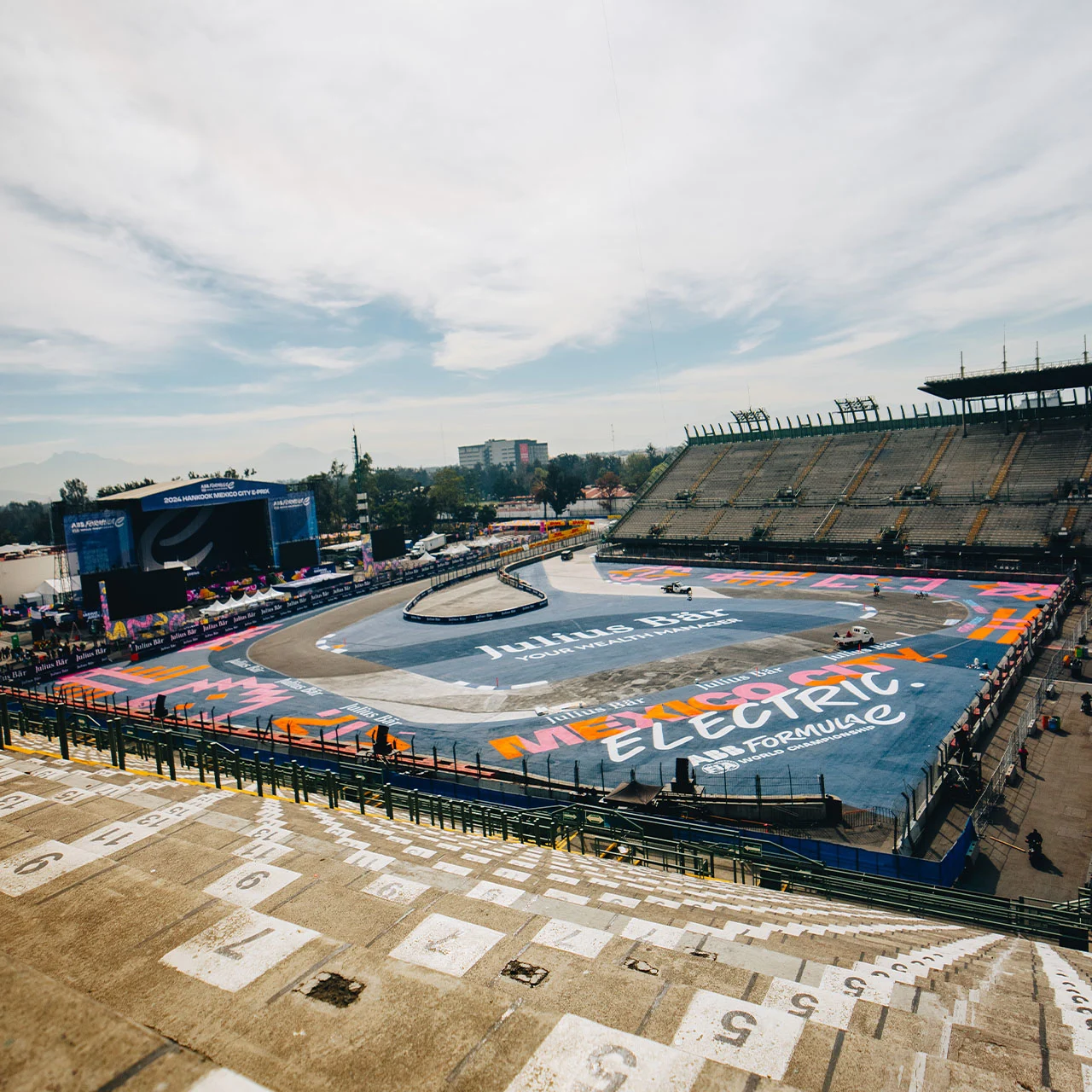 Descriptive Card - 2024/25 FE Calendar